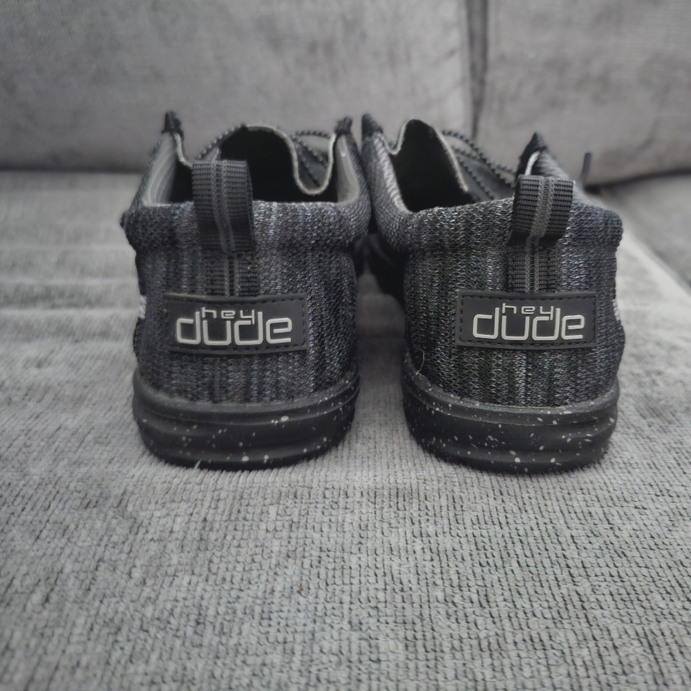 Hey Dude's size 11